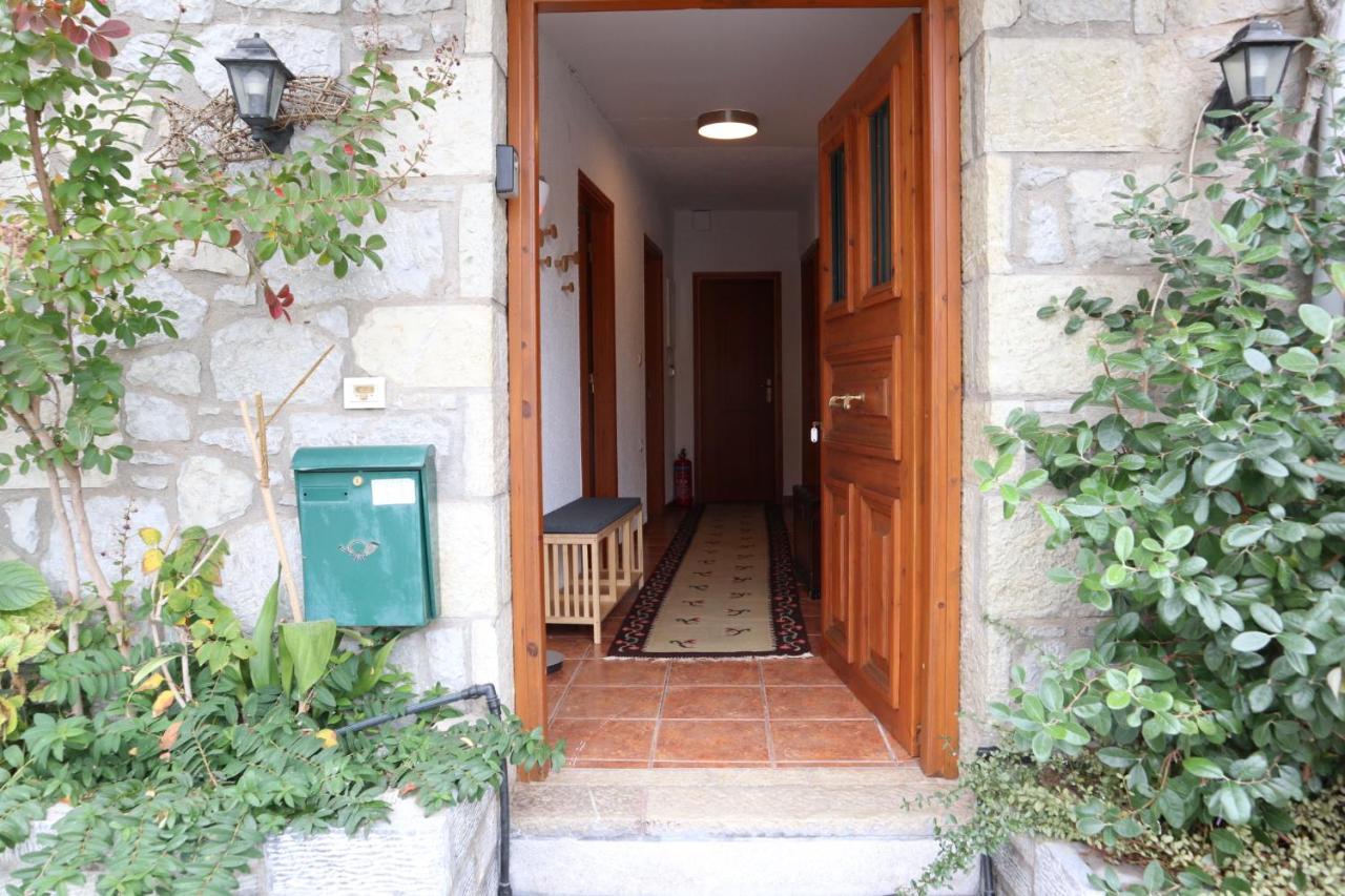 Dimos Suite Arachova Exterior foto